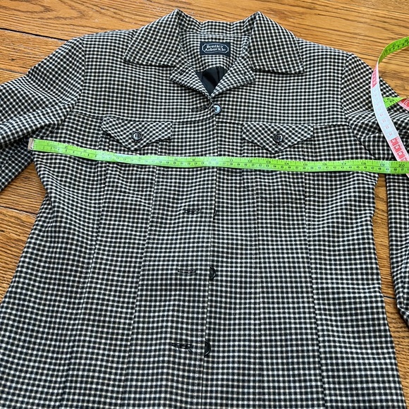 Bentley Arbuckle Vintage check jacket. Lined, brown/cream/black. Size 12. - Picture 6 of 13